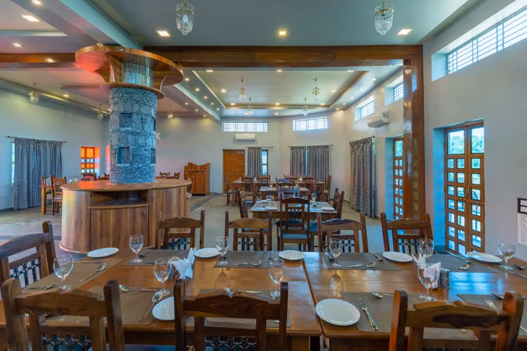 Buffet counter with multiple cusines